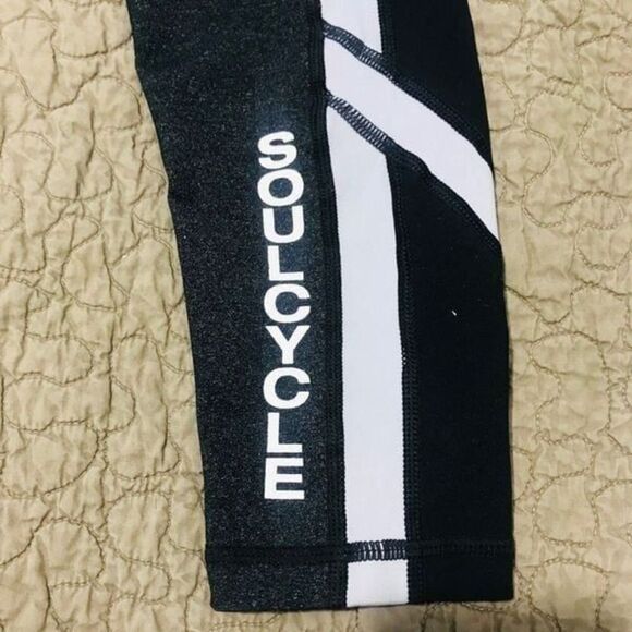 SoulCycle wheel leggings size XS……..707 - Picture 9 of 10